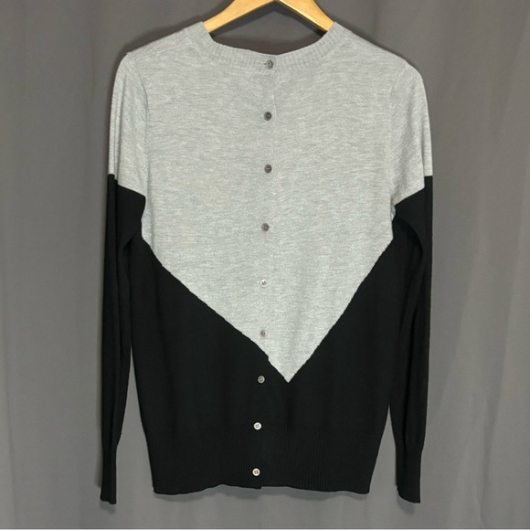 41 Hawthorn Presley Colorblock Button-Back Sweater - Picture 4 of 5